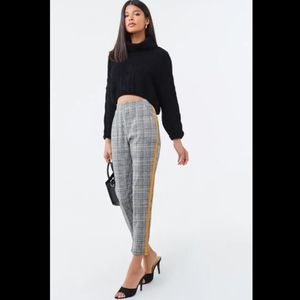 Plaid Tappered Ankle Pant | Size: Large